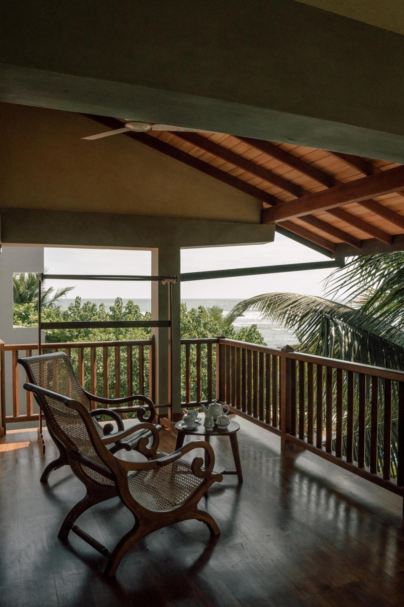 Pearl Divers Beachfront * Unawatuna