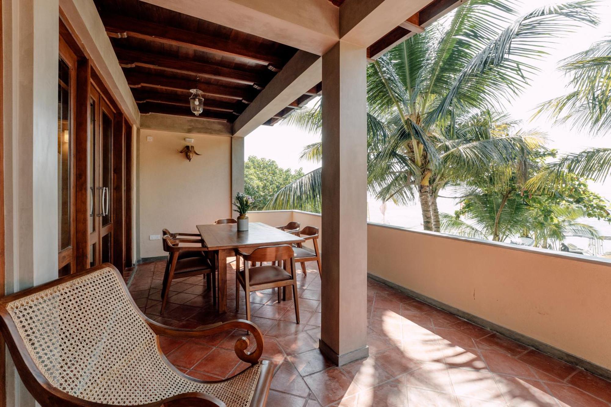 Apartment Pearl Divers Beachfront *