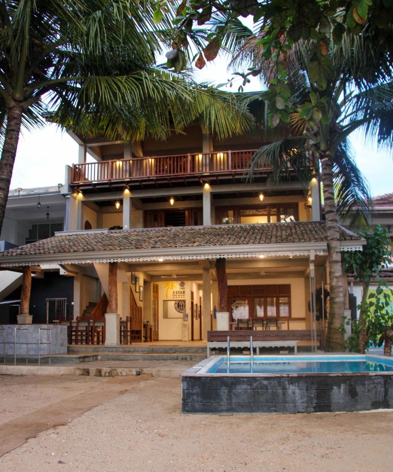 Apartment Pearl Divers Beachfront